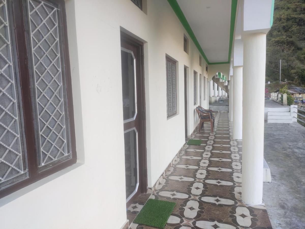 Prince Homestay & Restaurant Rudraprayāg Eksteriør billede