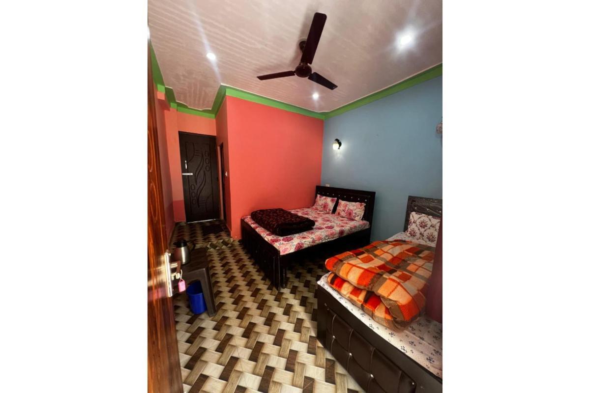 Prince Homestay & Restaurant Rudraprayāg Eksteriør billede